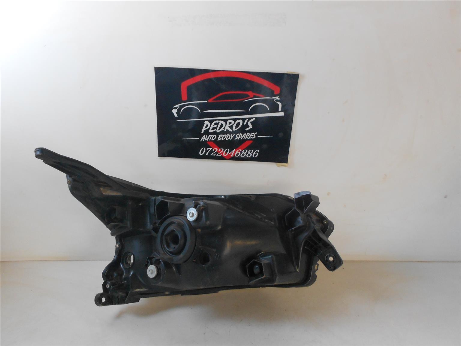 Toyota Avanza Headlight