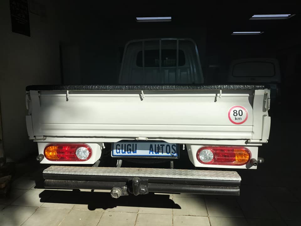 2015 HYUNDAI H100 2,6 DIESEL MANUAL 105,000KM