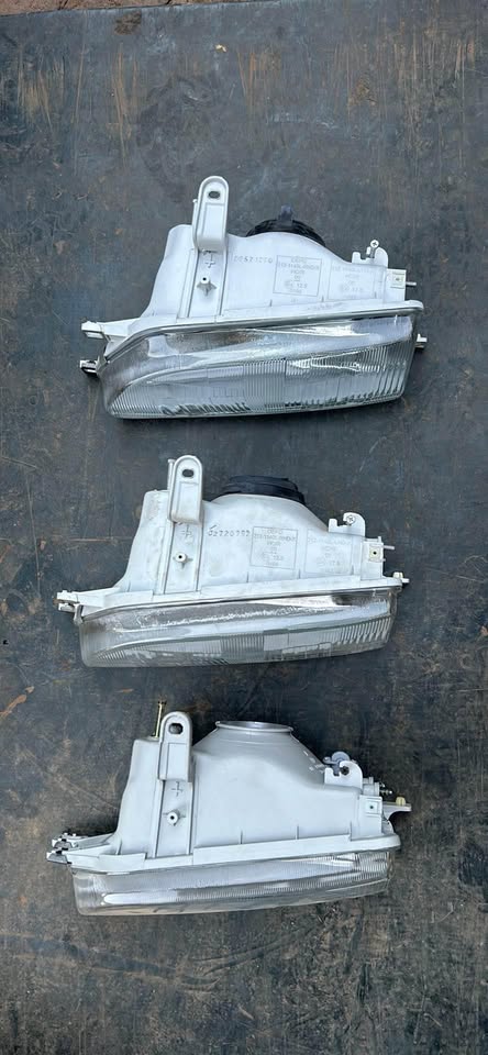 Toyota Corolla E 90-92 Left Headlights For Sale @Circle 7 Used Parts Call Or WhatsApp - Private Seller