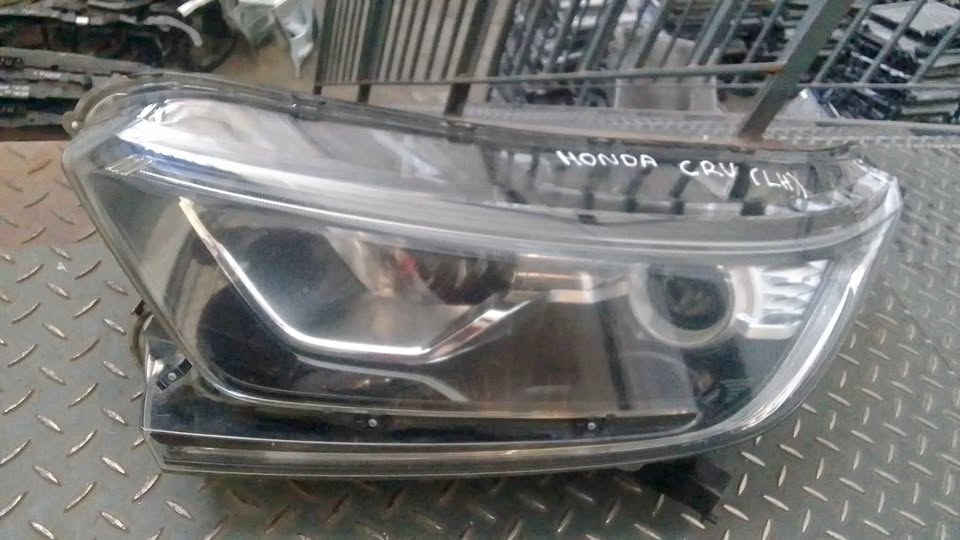 HONDA CRV HEADLIGHTS - Private Seller HONDA CRV HEADLIGHTS - Private Seller