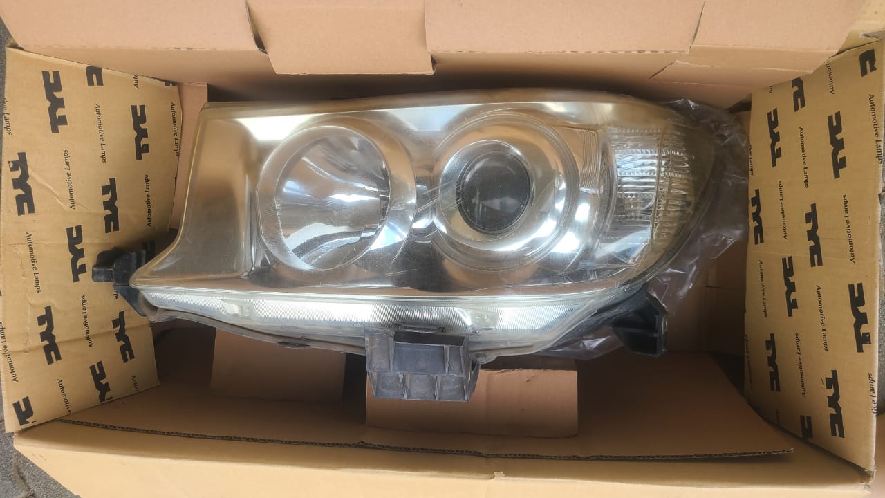 Toyota Fortuner L/S Headlight - Private Seller Toyota Fortuner L/S Headlight - Private Seller