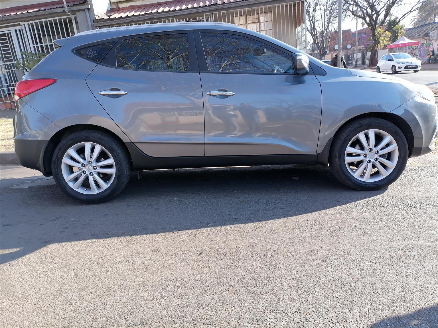 2013 HYUNDAI IX35 2.0 MANUAL TRANSMISSION IN EXCELLENT CONDITION, SERVICE BOOK O