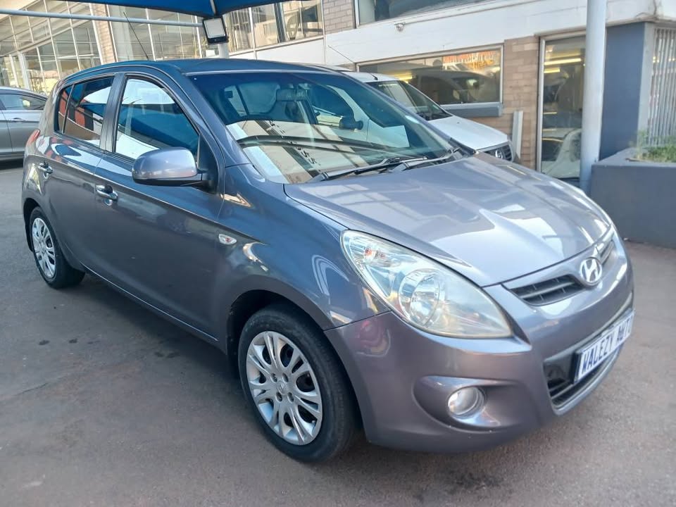 2011 HYUNDAI i20 1.6 HATCHBACK Transmission: Manual Mileage: Fueltype: Petrol Grey