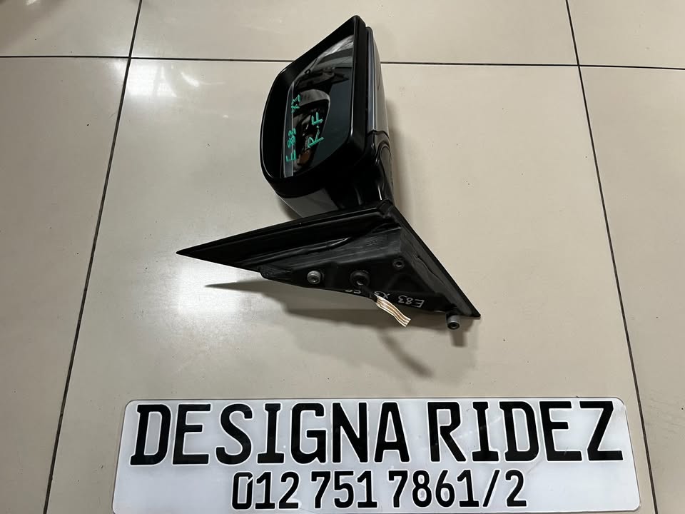BMW E83 X3 FRONT RIGHT MIRROR AVAILABLE. - Private Seller