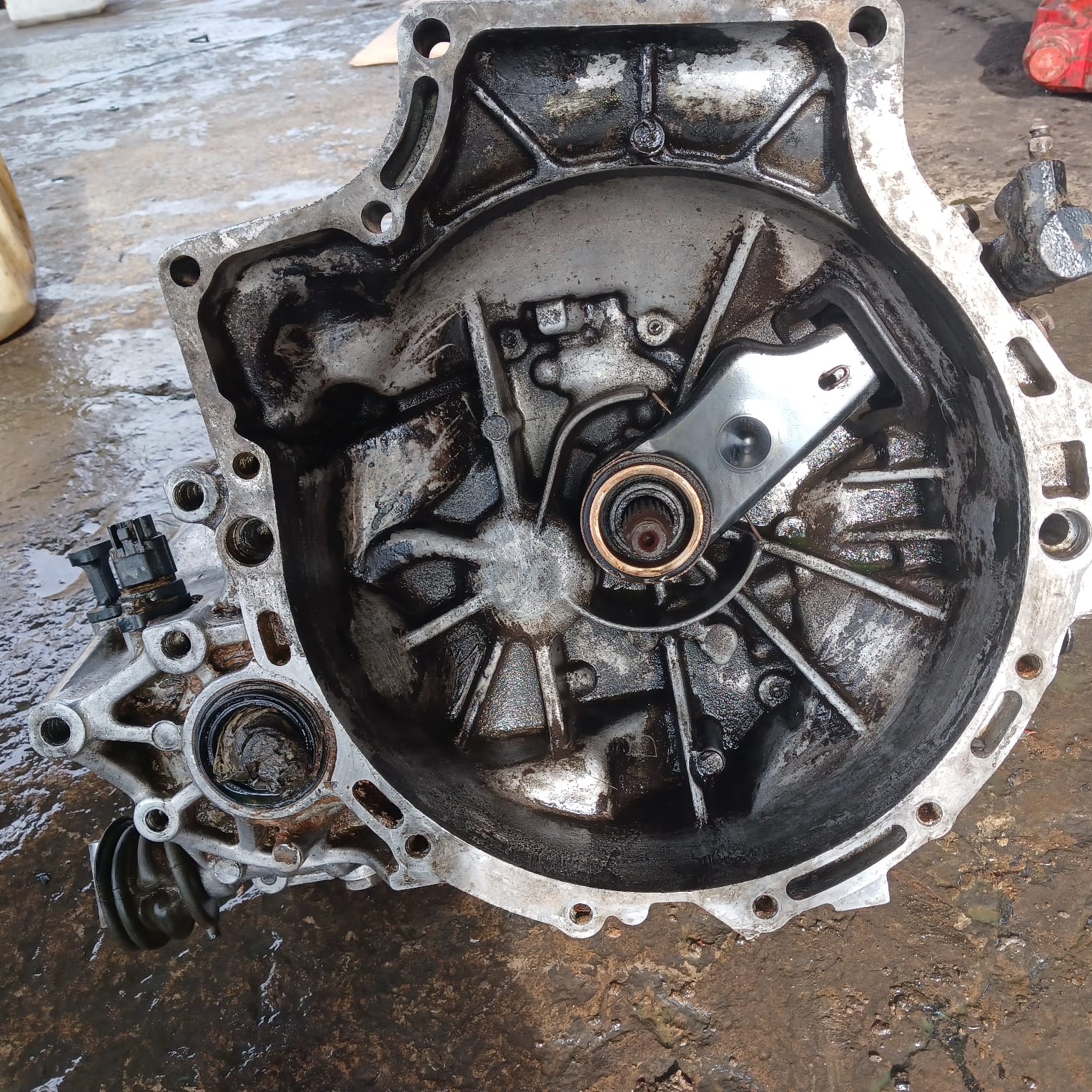 KIA SHUMA 5 SPEED GEARBOX FOR SALE - Private Seller