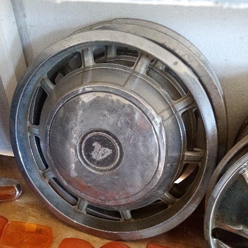Holden, wherl cap