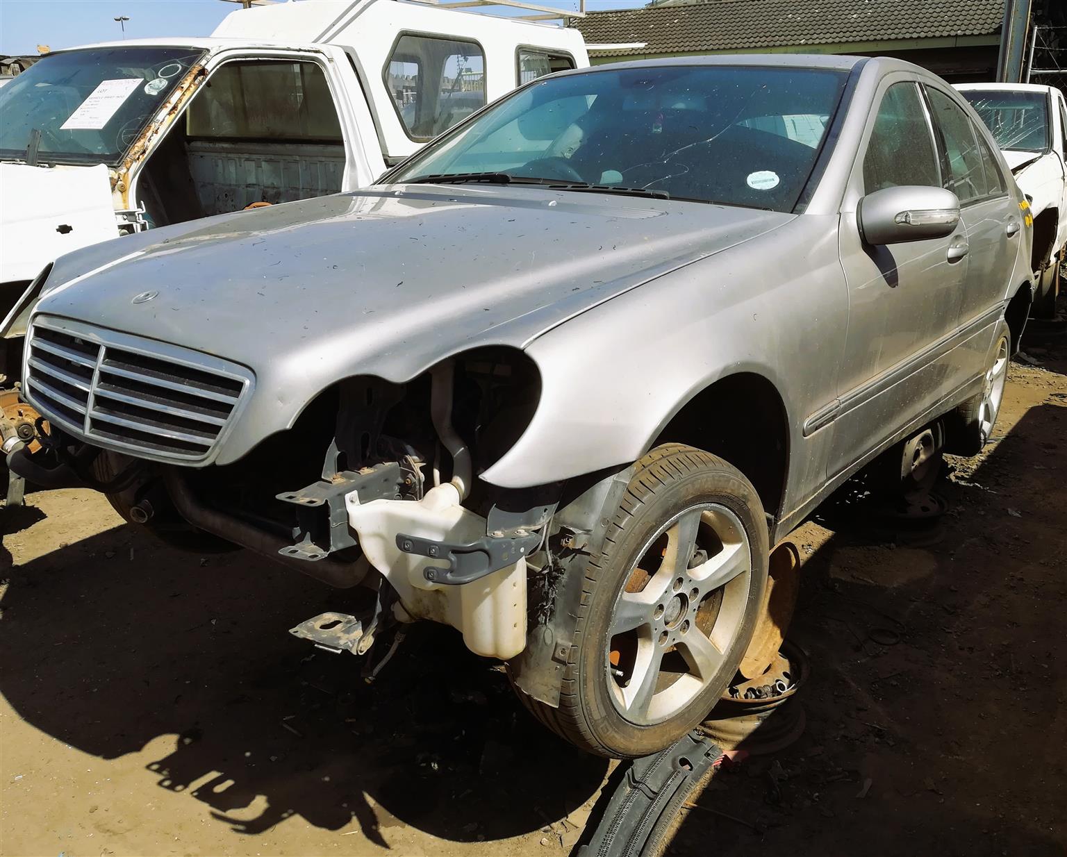 2005 Mercedes Benz W203 C180 – Stripping for Spares