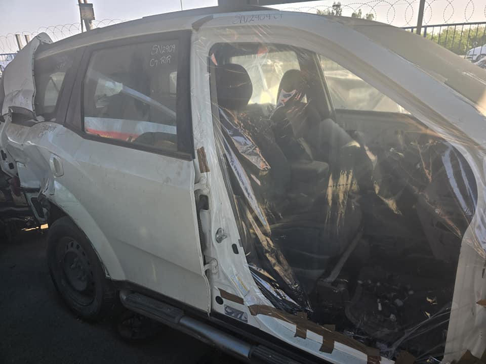 Mahindra XUV-500 striping for spares contact details in description - Private Seller Mahindra XUV-500 striping for spares contact details in description - Private Seller