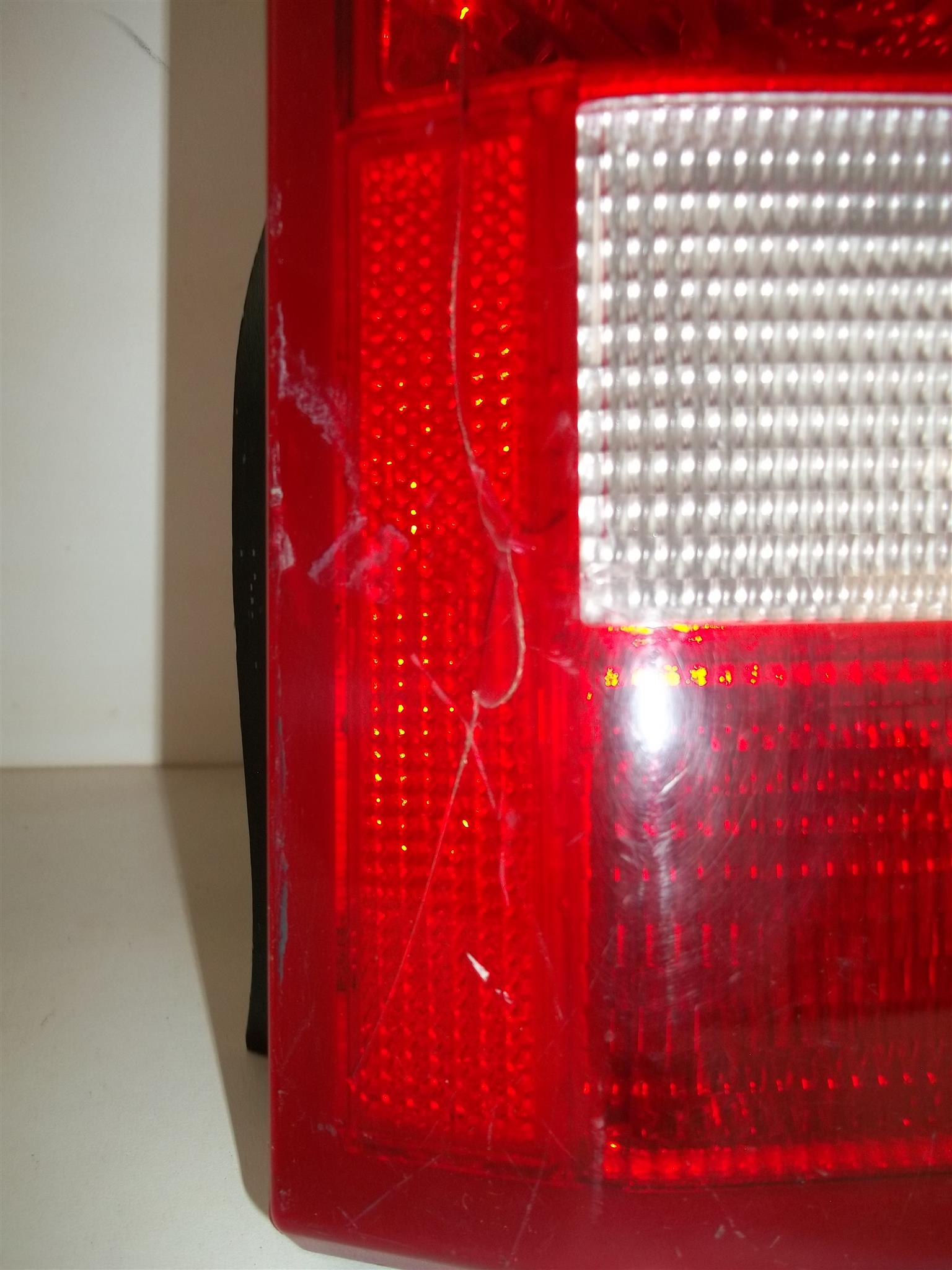 Land Rover Discovery 3 (2010) tail light (Right) - Private Seller Land Rover Discovery 3 (2010) tail light (Right) - Private Seller