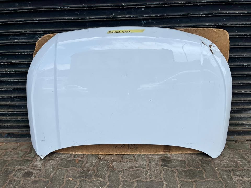 Hyundai Venu Bonnet - Private Seller Hyundai Venu Bonnet - Private Seller