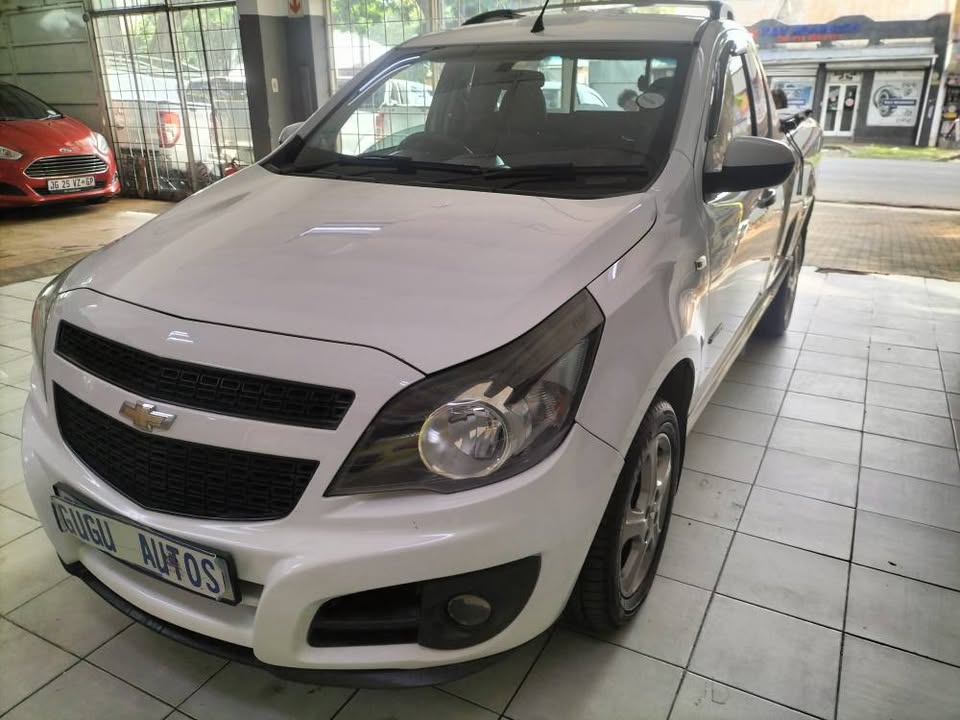 2017 Chevrolet Utility 1.8 Sport Manual Petrol White Color 99,000KM