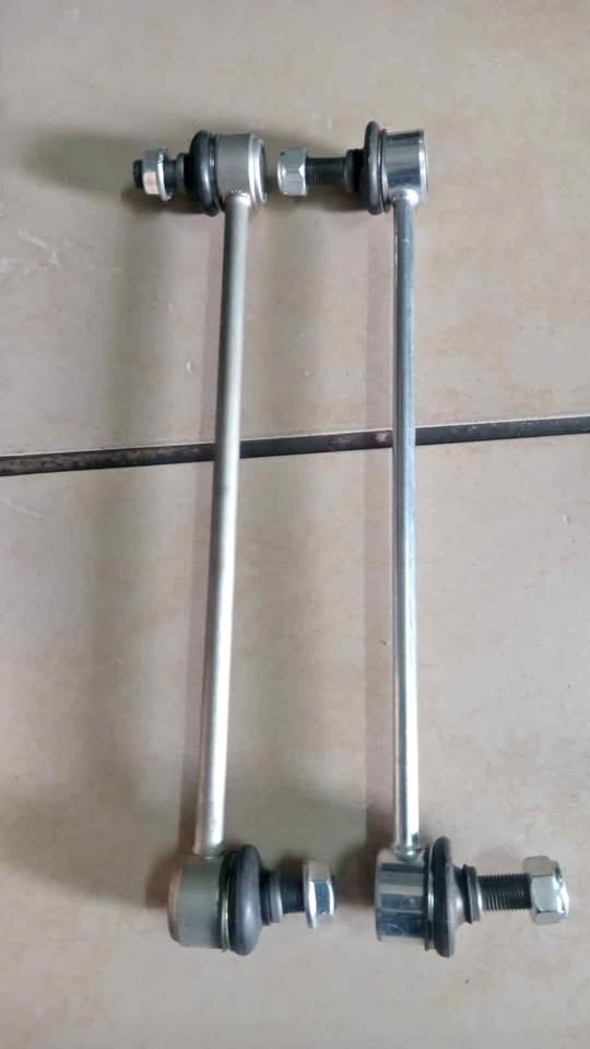 Toyota corolla Quest/Avensis/Run X/Verso stabilizer links - Private Seller Toyota corolla Quest/Avensis/Run X/Verso stabilizer links - Private Seller