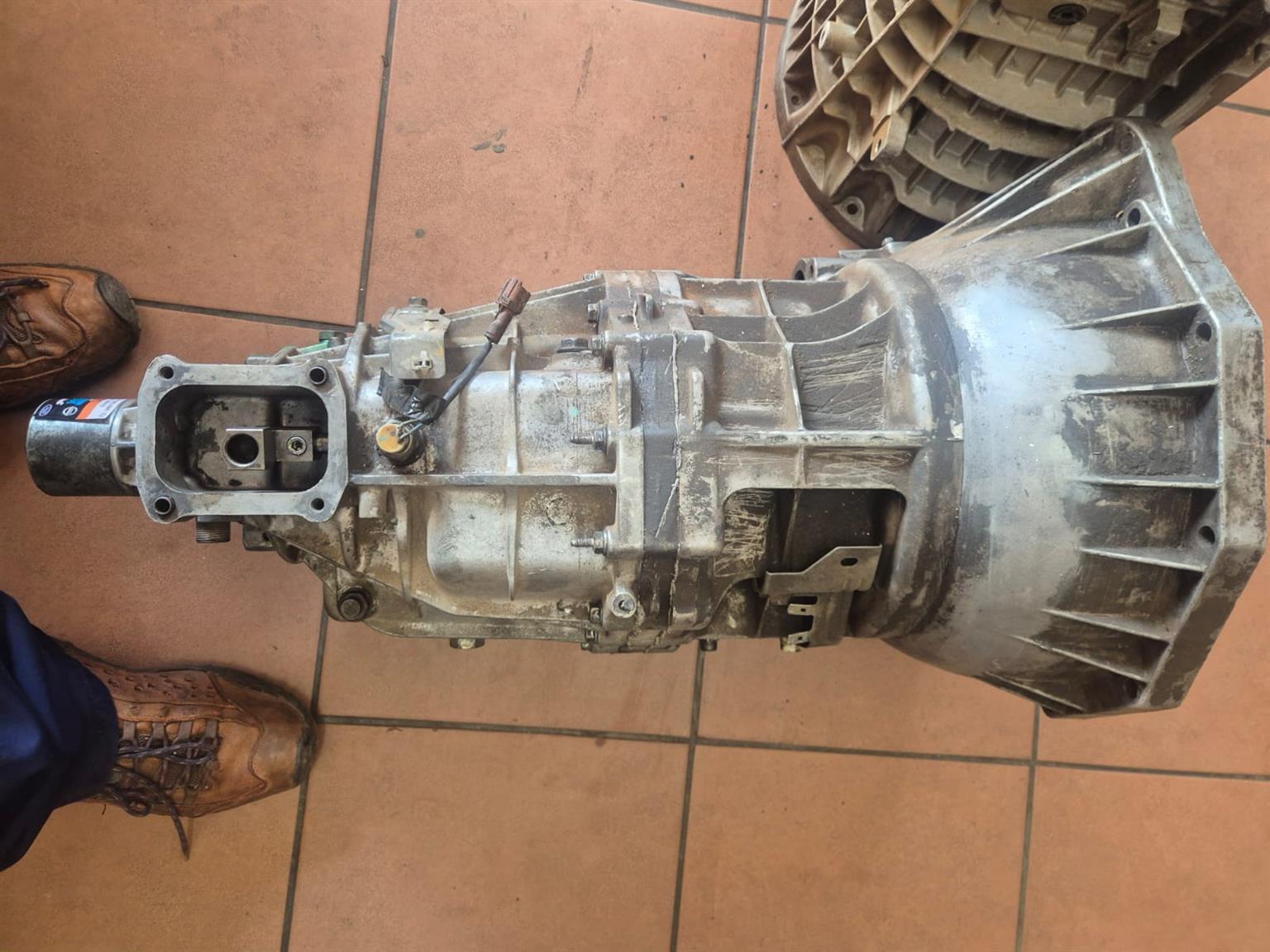 ISUZU D-TECH 2X4 GEARBOX - Private Seller ISUZU D-TECH 2X4 GEARBOX - Private Seller