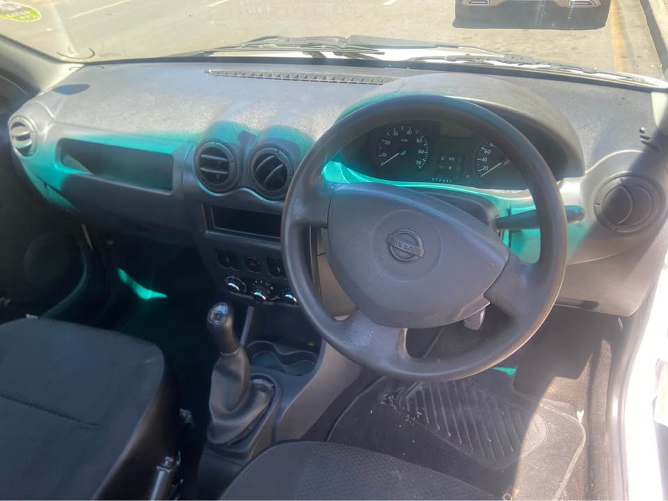 2016 Nissan NPkm