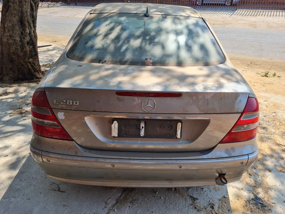 Mercedes Benz Merc E280 W211 2006 E-Class quarter section for sale Mercedes Benz Merc E280 W211 2006 E-Class quarter section for sale