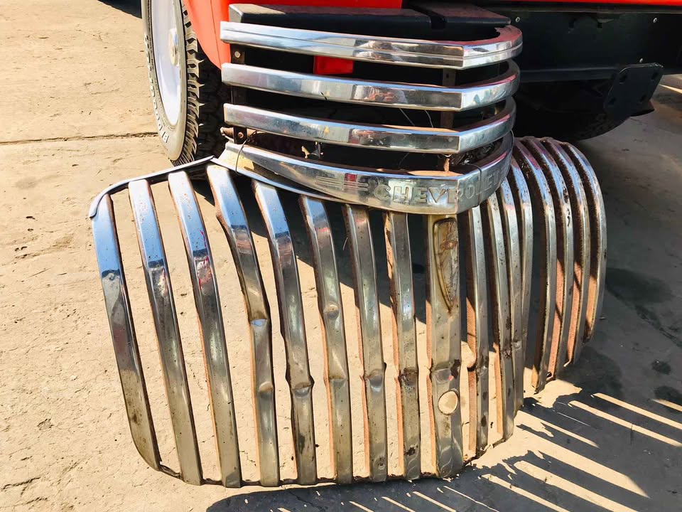 1942-46 Chevrolet pickup Grill - Private Seller