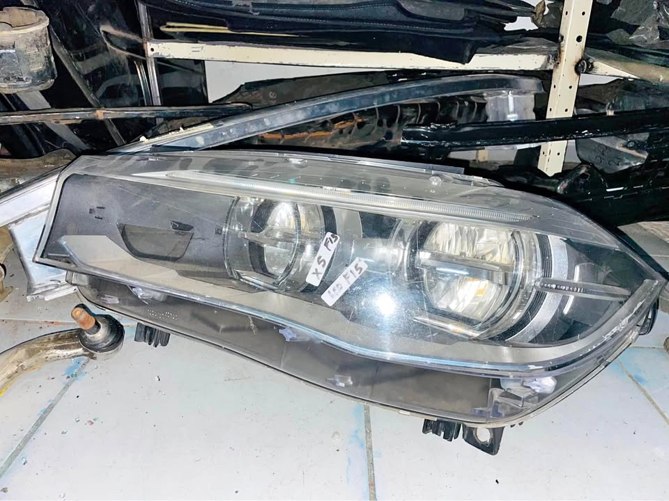 BMW X5 F15 headlight - Private Seller BMW X5 F15 headlight - Private Seller