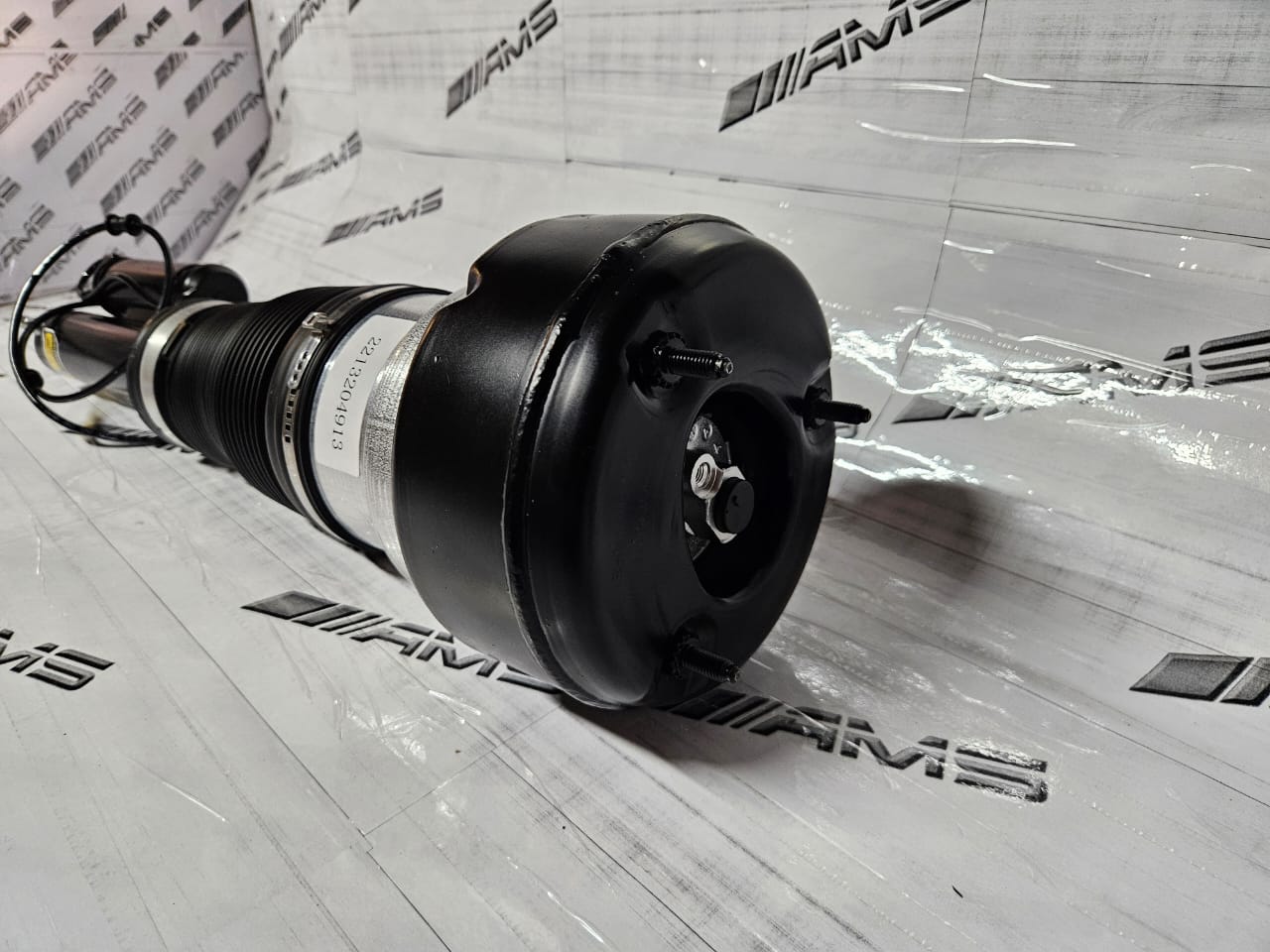 NEW MERCEDES W221 FRONT AIR SHOCK FOR SALE - Private Seller NEW MERCEDES W221 FRONT AIR SHOCK FOR SALE - Private Seller