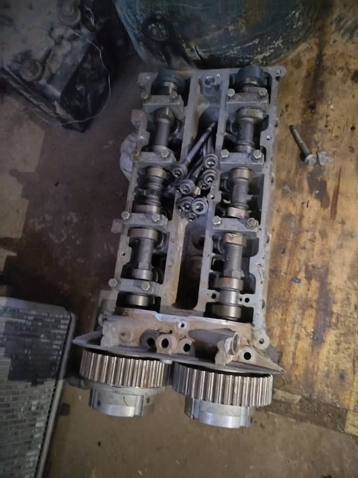 Ford figo 16v head cylinder - Private Seller Ford figo 16v head cylinder - Private Seller