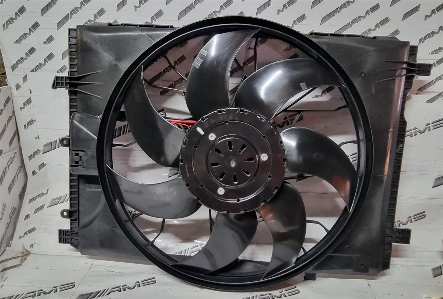 Keep Your C180 W204 Cool with a New Radiator! - Private Seller Keep Your C180 W204 Cool with a New Radiator! - Private Seller