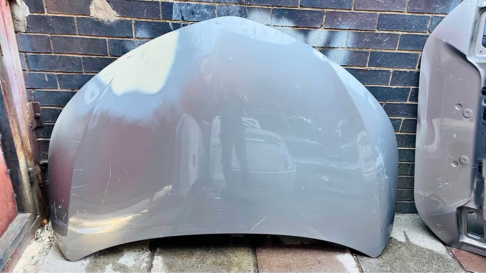 Toyota Prestige bonnet - Private Seller Toyota Prestige bonnet - Private Seller