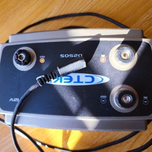 ctek D250s DC to Dc Car/Caravan /Trailer Battery Charger | Junk Mail