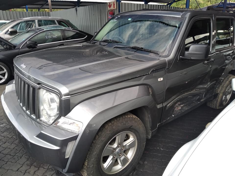 Jeep Cherokee accident, engine starts - Private Seller Jeep Cherokee accident, engine starts - Private Seller