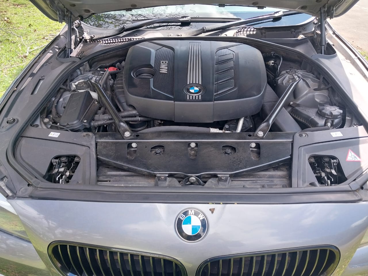 AUTOMATIC 2011 BMW 520d, F10, EXCLUSIVE PACK, with SUNROOF.