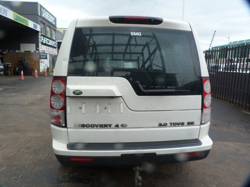 Land Rover Discovery 4 3.0 TDV6 AT White - 2010 STRIPPING FOR SPARES - Private Seller