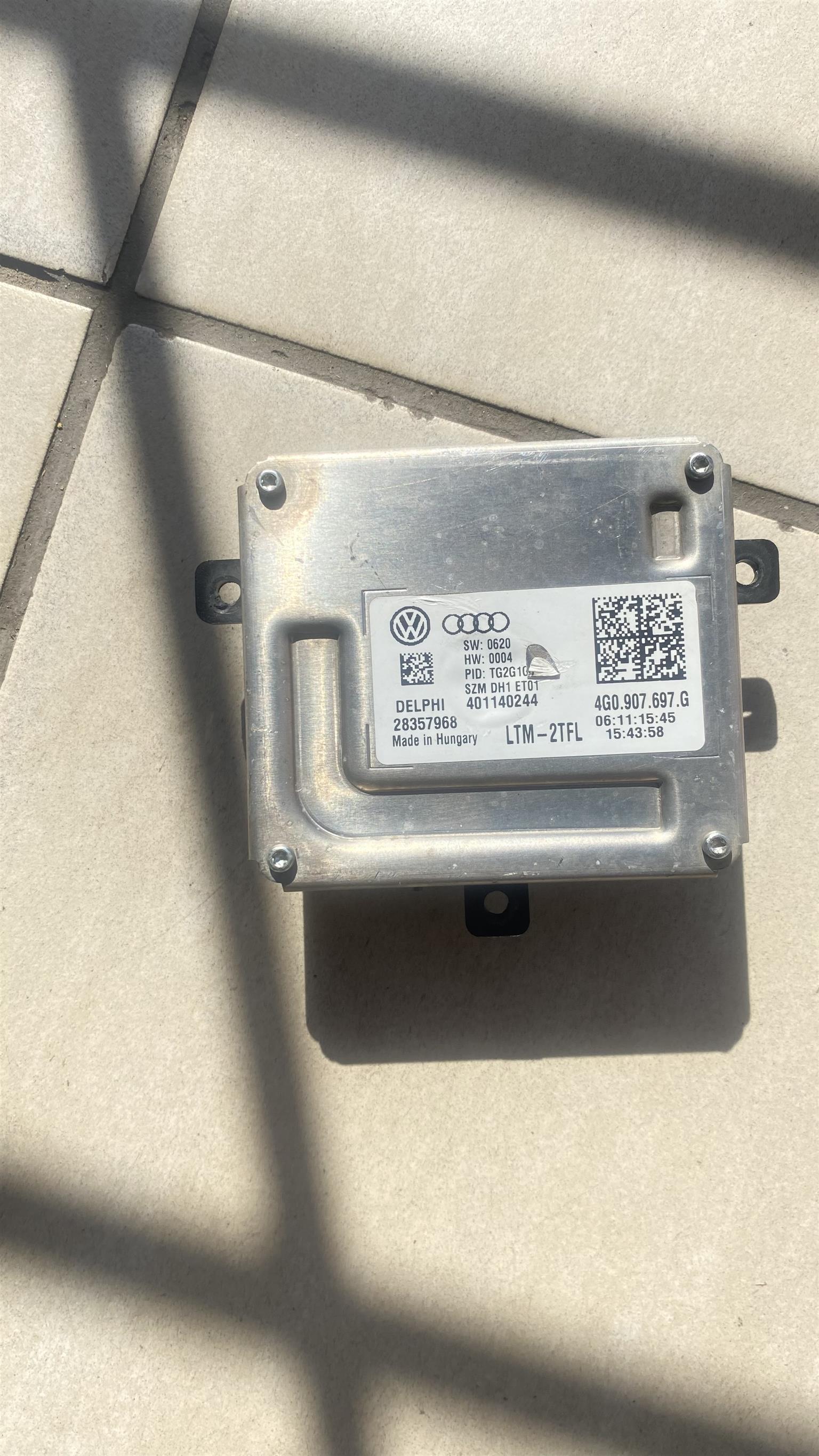 VW Golf7 GTI headlight modules