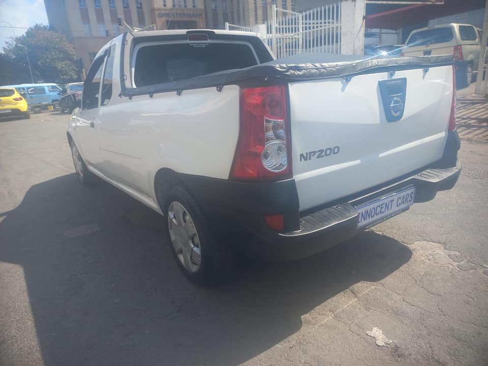 2021 NISSAN NP200 1.6 PETROL ENGINE BAKKIE, MANUAL, WHITE IN COLOR, 18000KM