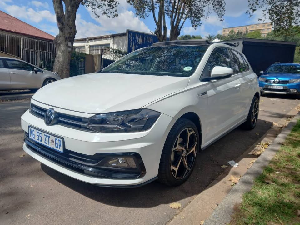2020 VOLKSWAGEN POLO 8 TSI 1.0 RLINE COMFORTLINE MANUAL, WHITE, SUNROOF,61000KMS