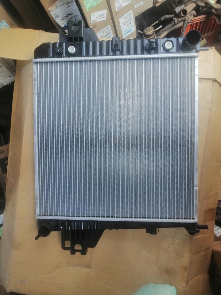 Jeep Cherokee 3.7 radiator 2002 - Private Seller Jeep Cherokee 3.7 radiator 2002 - Private Seller