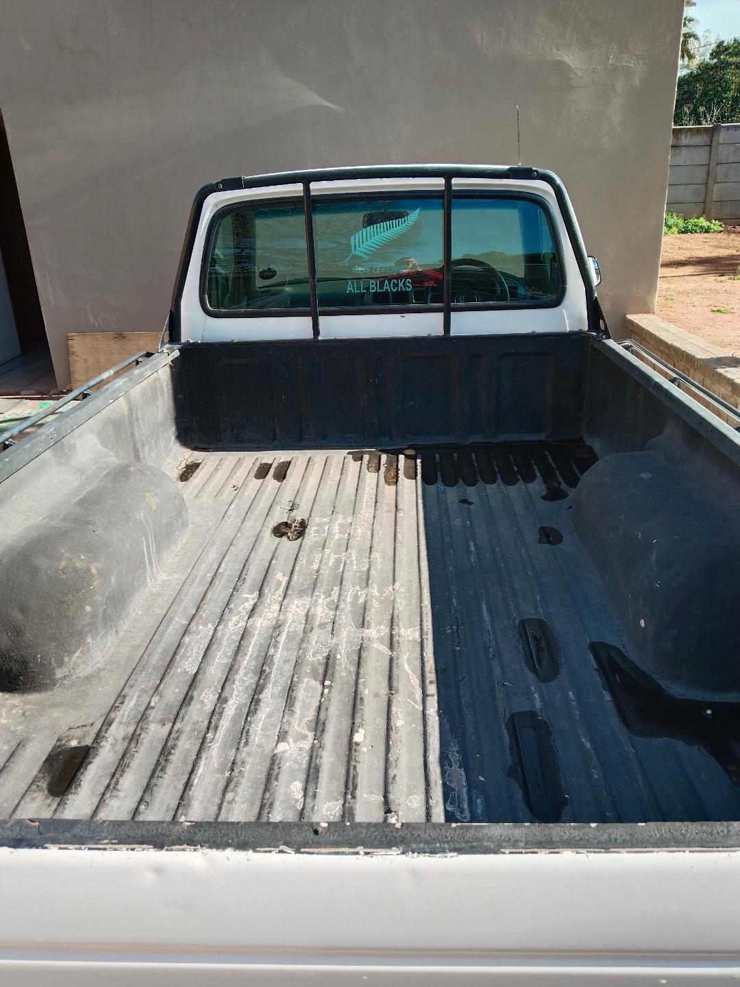 Ford Ranger Model 2004