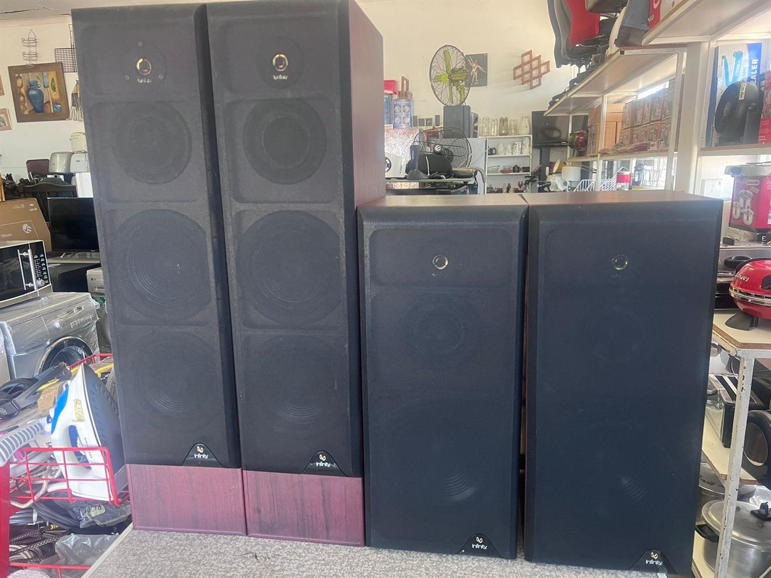 Infinity 2x 81 mk ll and infinity 2x 4i loud Speakers