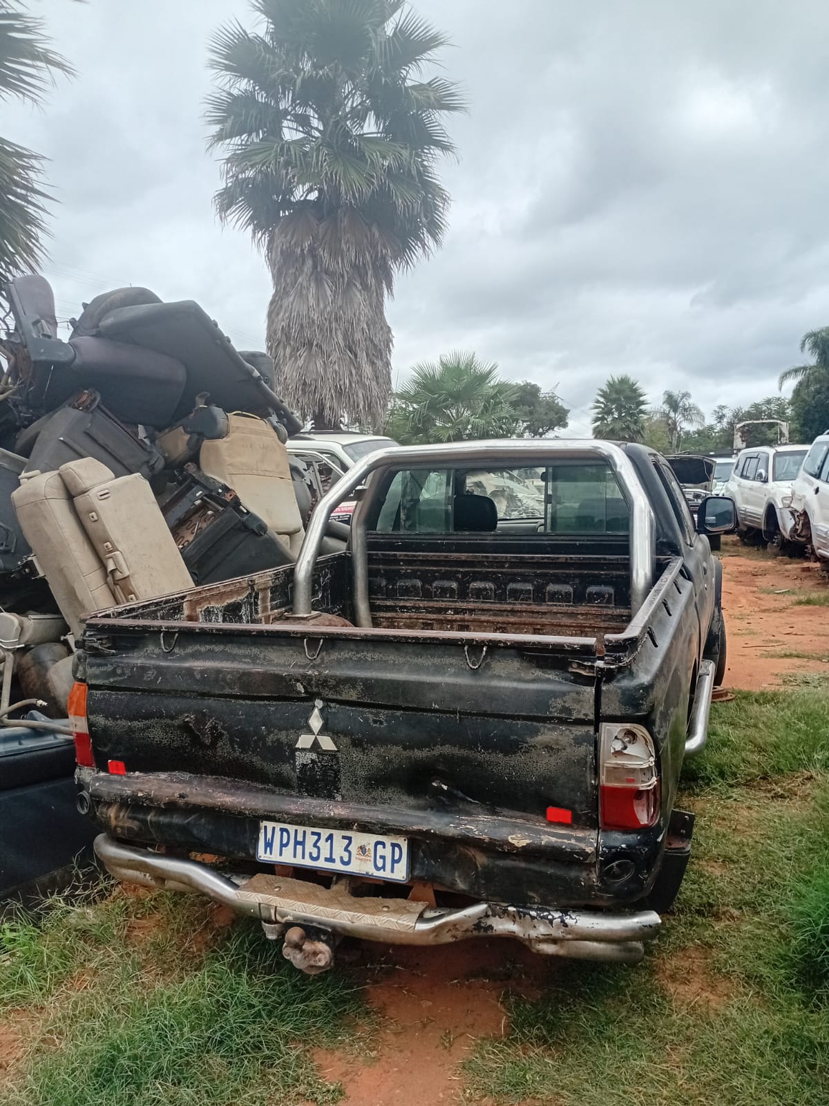 Mitsubishi Colt 2.8 ClubCab 2002 Year Model Stripping For Parts - Private Seller Mitsubishi Colt 2.8 ClubCab 2002 Year Model Stripping For Parts - Private Seller