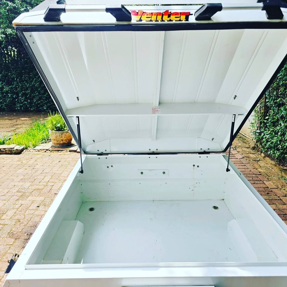 VENTER TRAILER | Junk Mail Marketplace