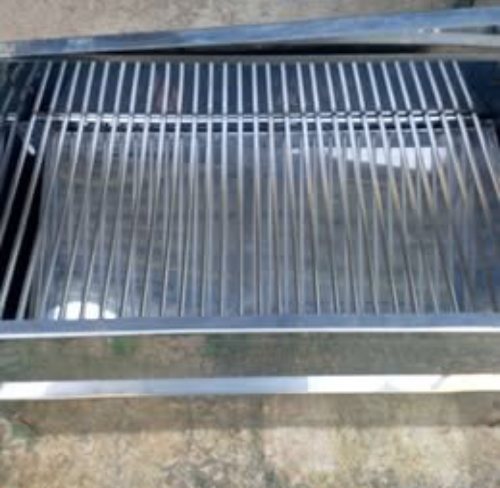 Stainless steel braaier and lid | Junk Mail Marketplace