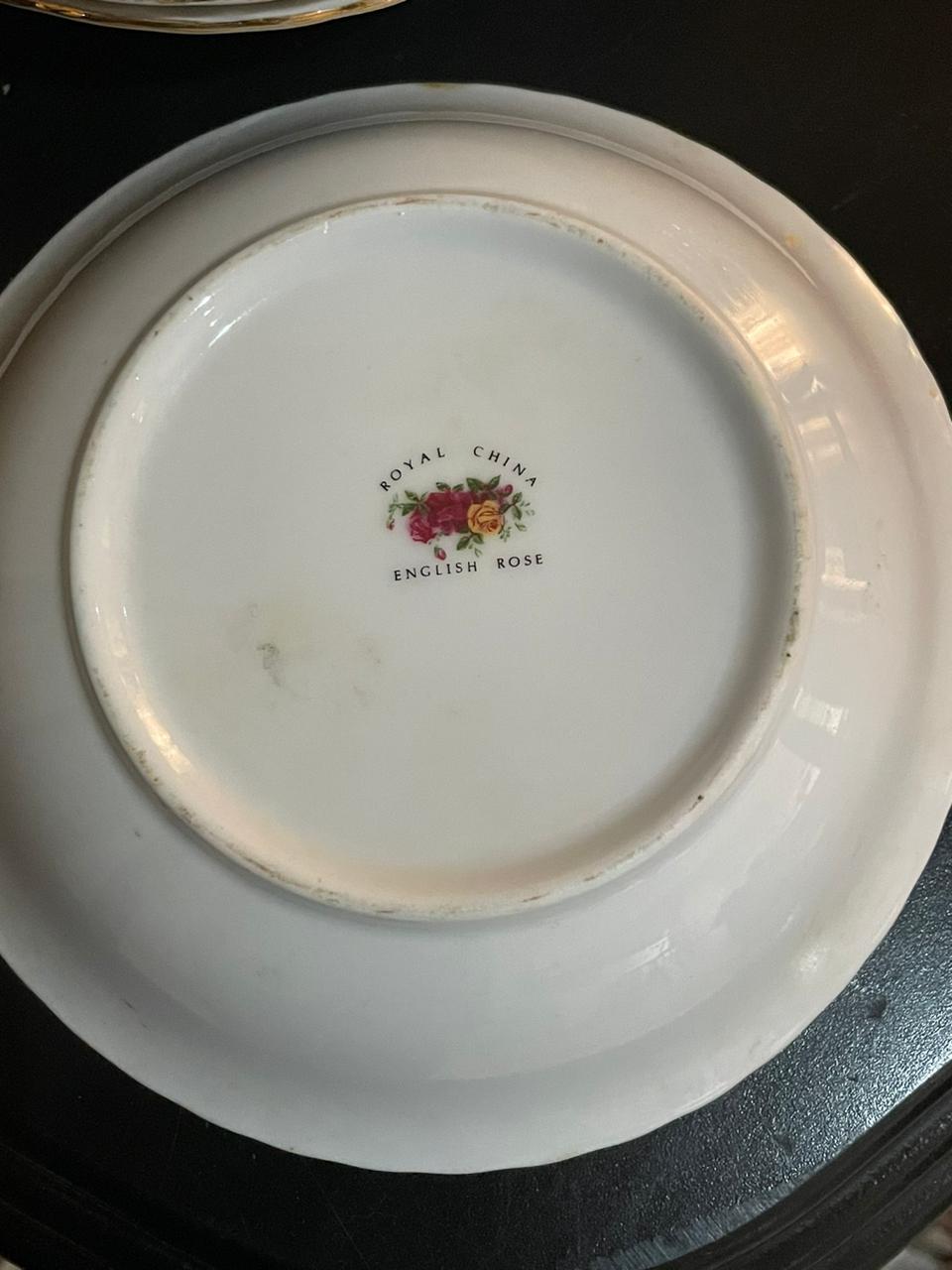 ROYAL CHINA ENGLISH ROSE TEA AND DINNER SET