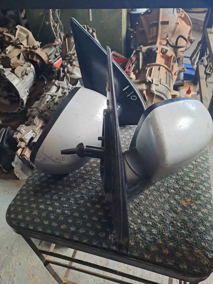 Hyundai i10 door mirrors for sale. Contact us for details. - Private Seller