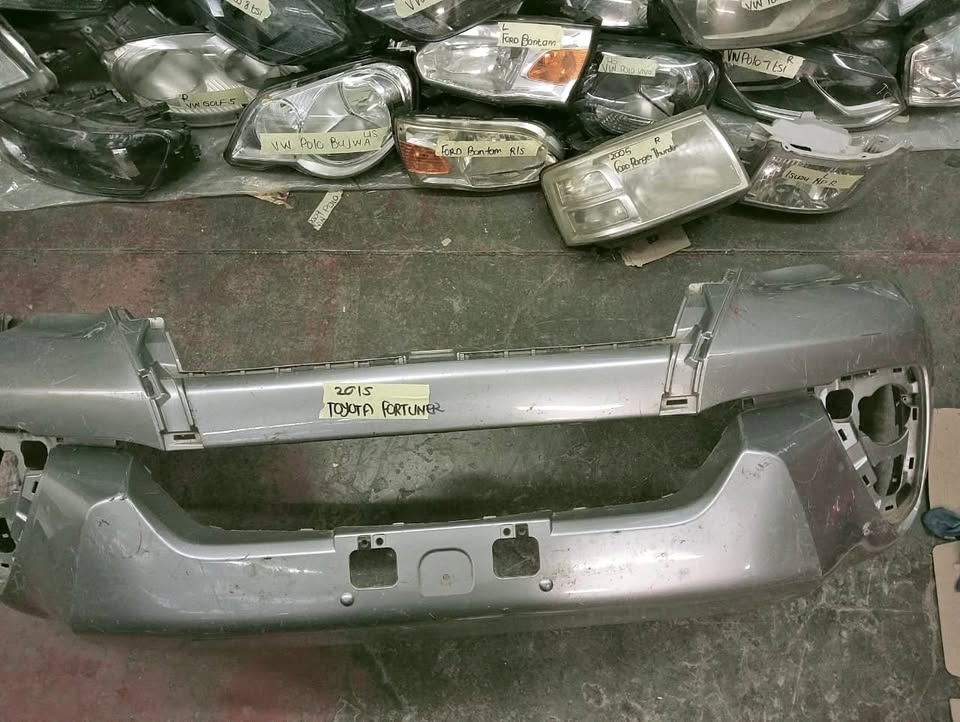 TOYOTA FORTUNER FRONT BUMPER - Private Seller TOYOTA FORTUNER FRONT BUMPER - Private Seller