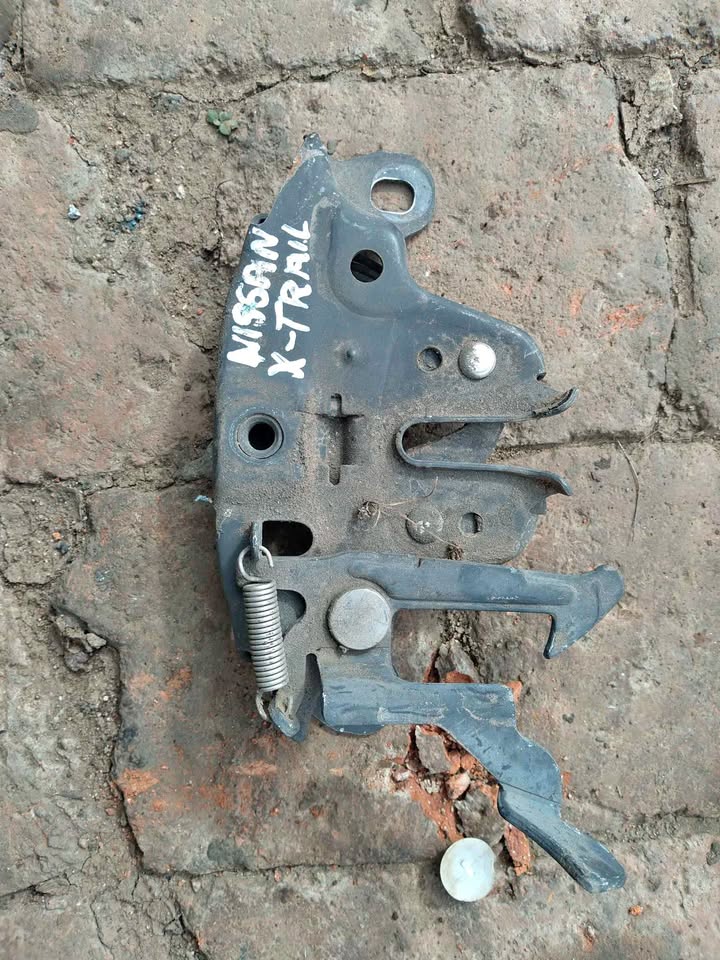 Nissan xtrail Bonnet catch for sale - Private Seller Nissan xtrail Bonnet catch for sale - Private Seller
