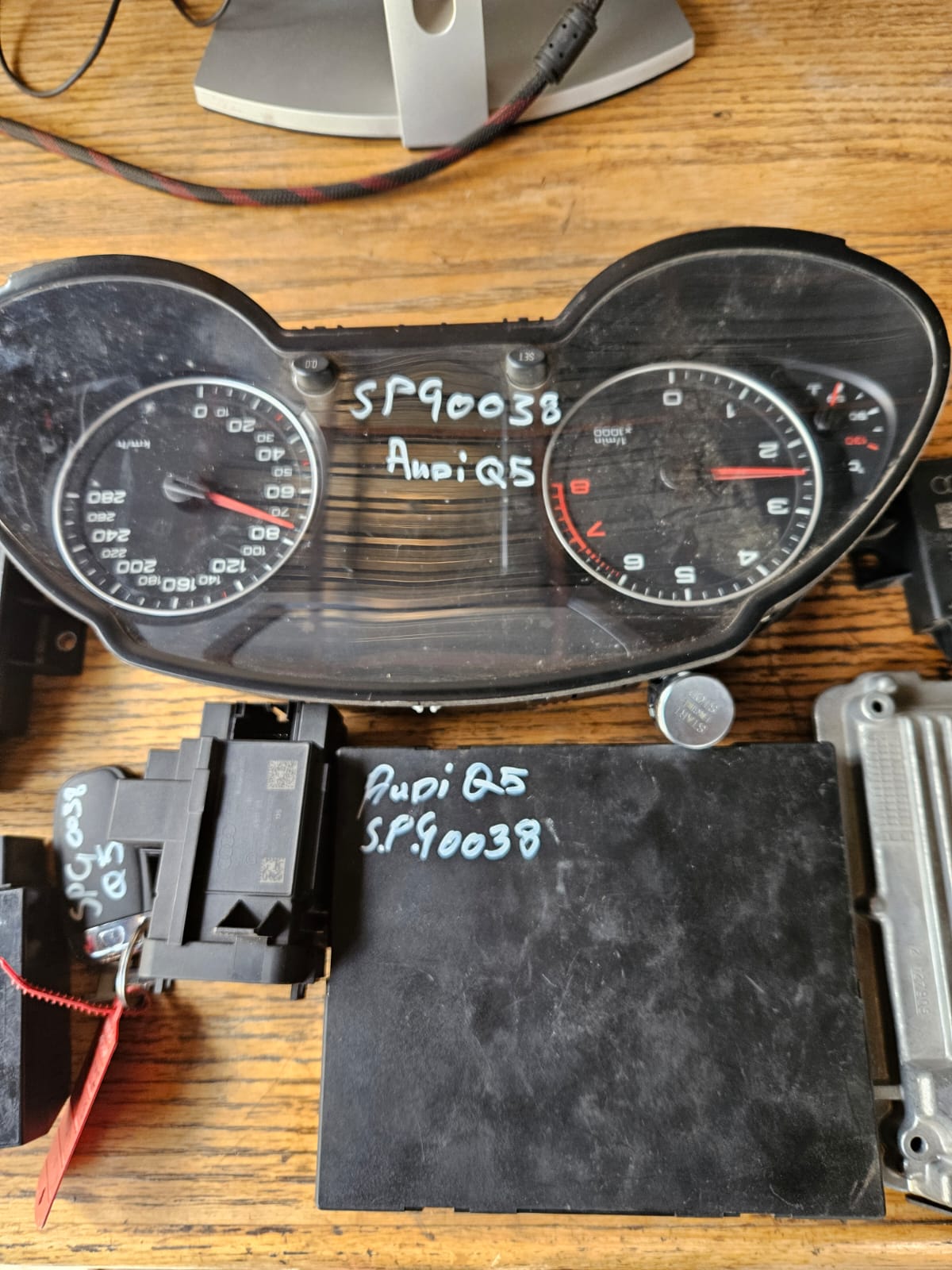 🔑 Audi Q5 2.0L TFSI Petrol Lockset (CDN Engine) – Complete Original Set! 🔑 - Private Seller