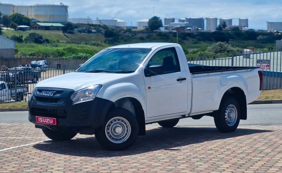 2025 Isuzu D-Max 250 HO (100Kw) Fleetside Safety