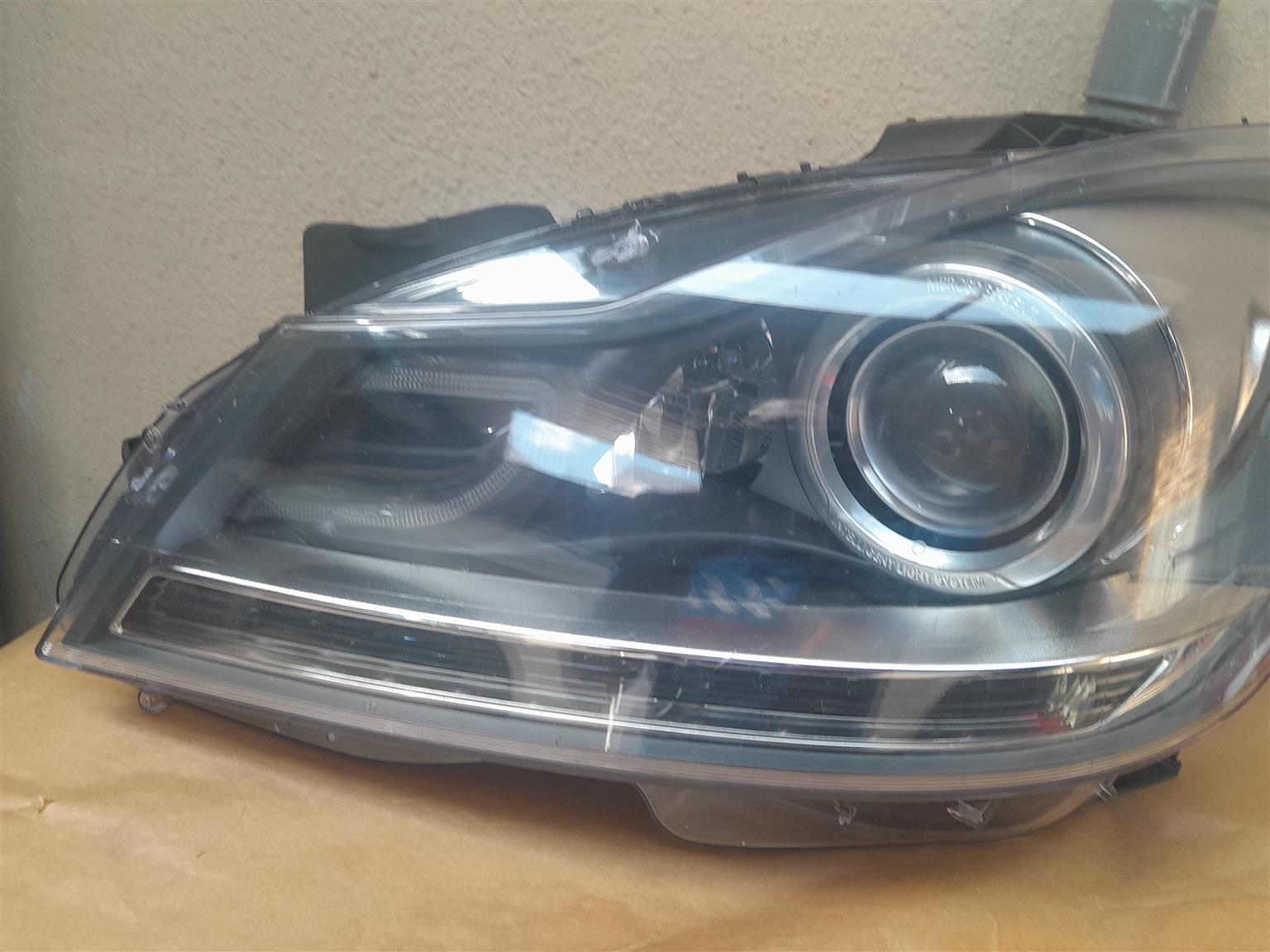 Merc W204 xenon headlamp used - Private Seller
