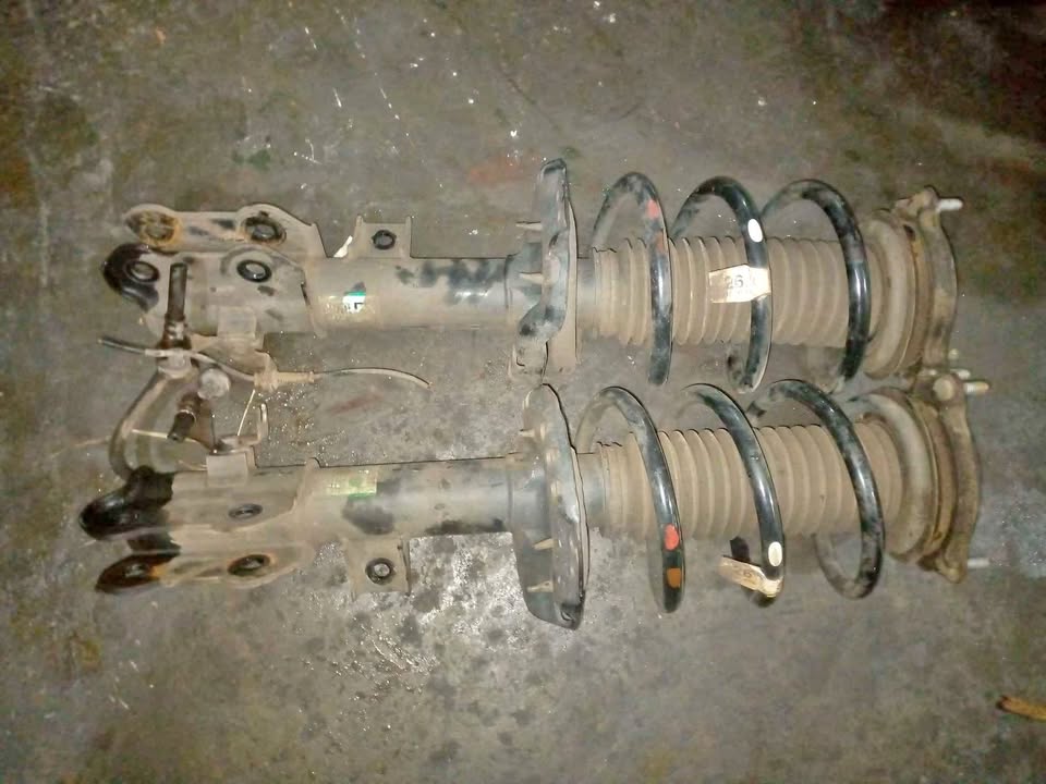 Hyundai Tucson automatic front shocks both sides - Private Seller Hyundai Tucson automatic front shocks both sides - Private Seller