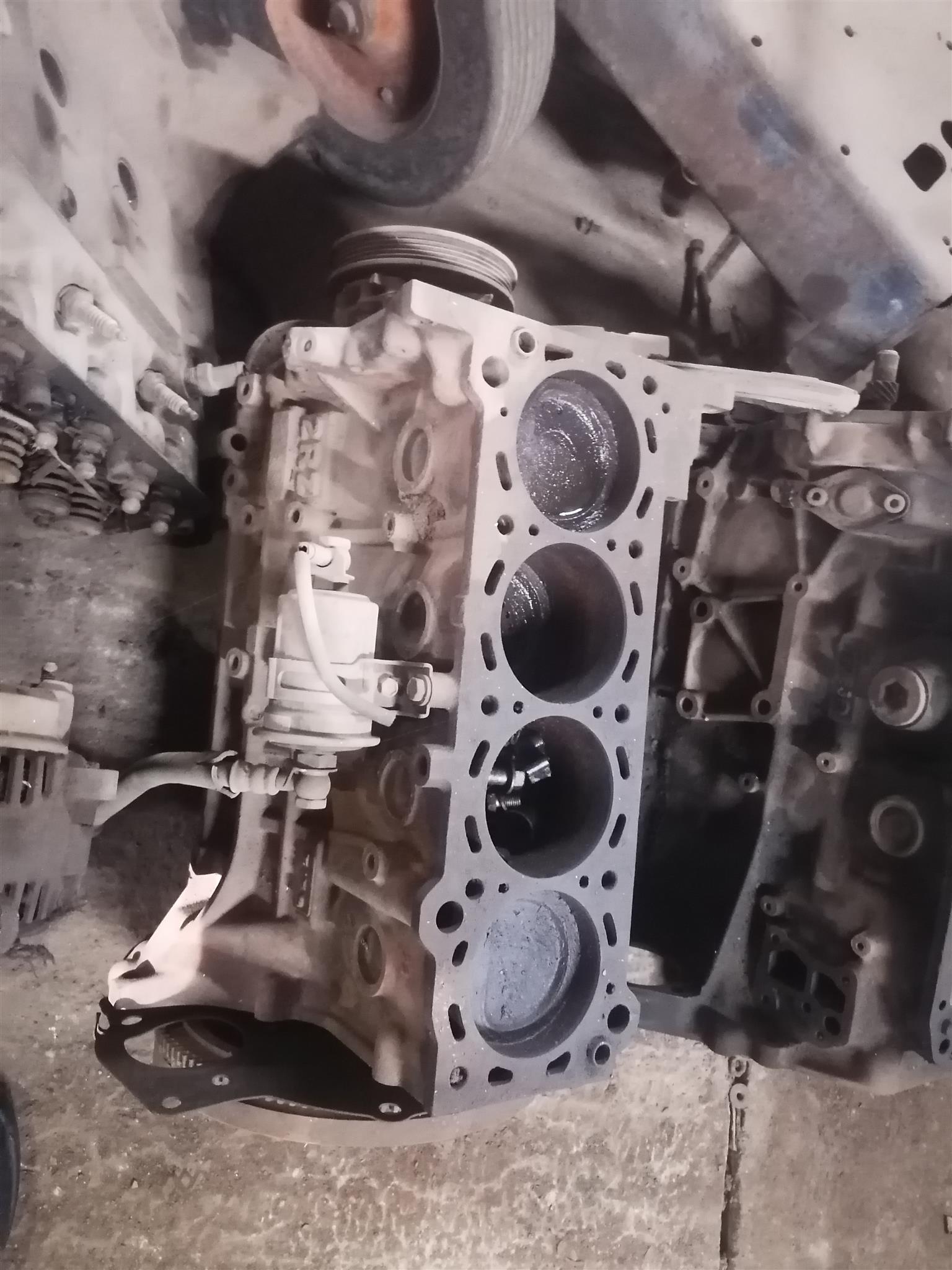 Toyota 2rz half engine for sale - Private Seller Toyota 2rz half engine for sale - Private Seller