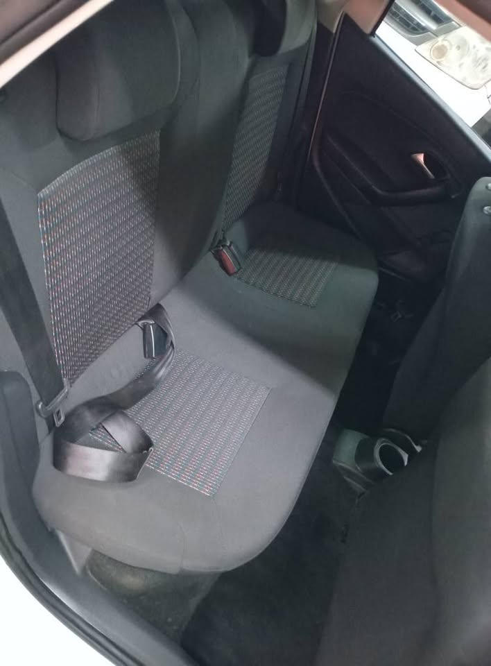 Vw polo vivo 1.4 trendline manual hatchback  2024 88000km  White