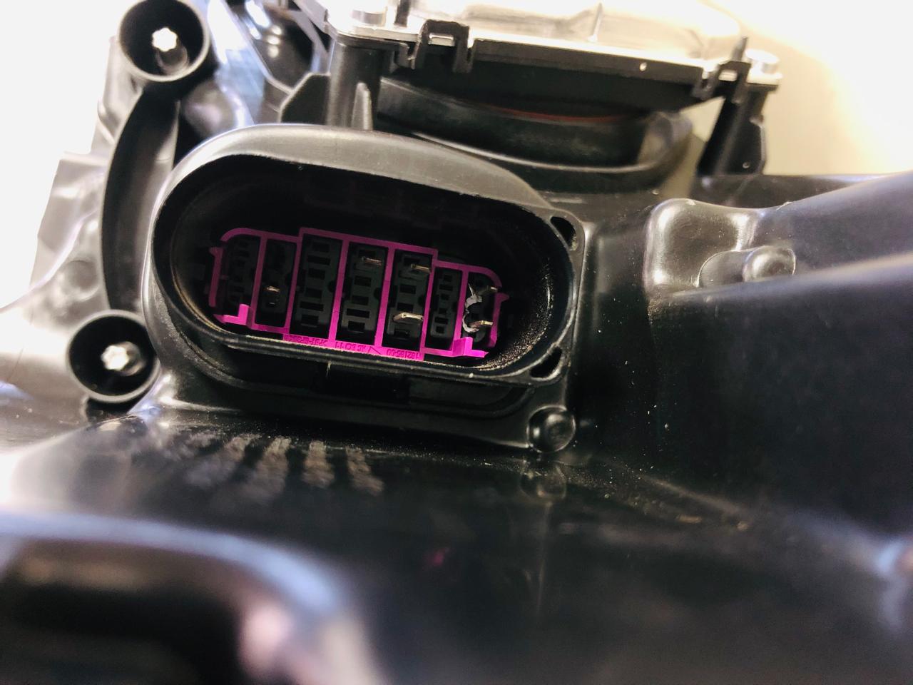 VW Golf 7.5 left and right side LED xenon headlights (2017) - Private Seller