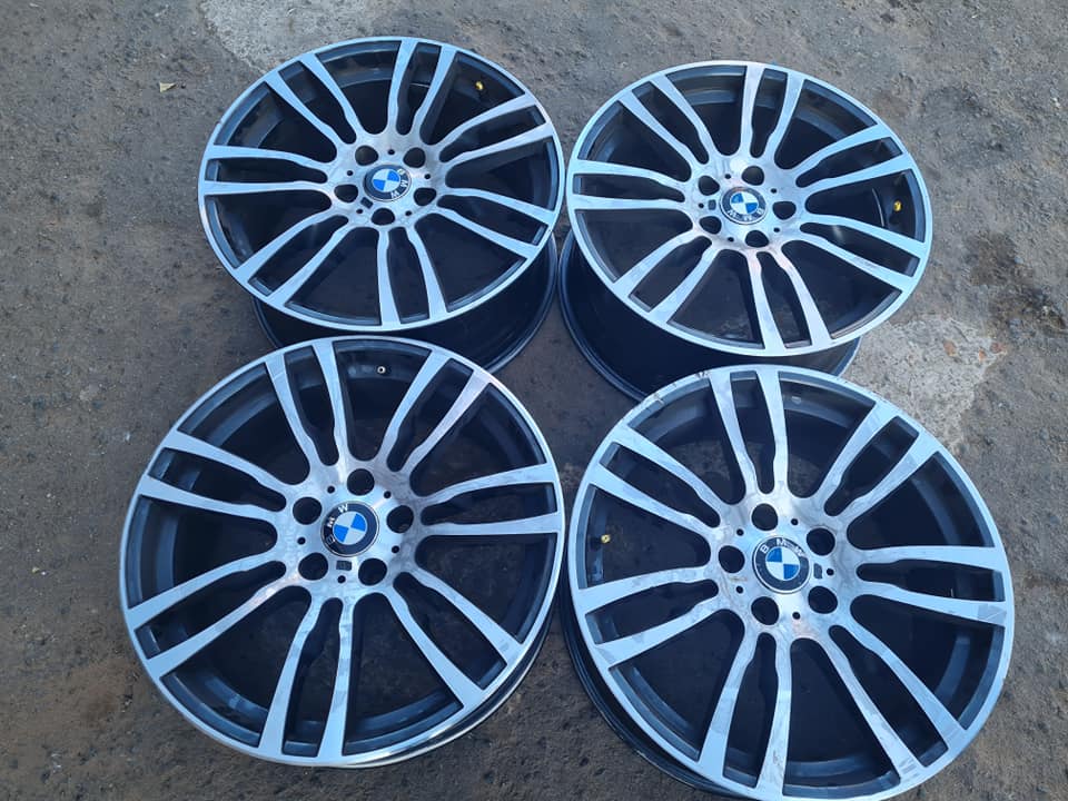 Bmw f30 mags size 19 - Private Seller